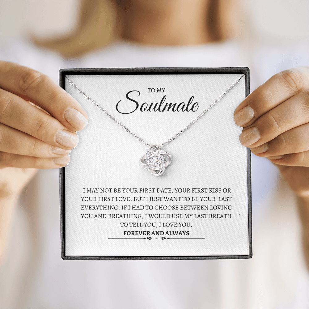 SOULMATE LOVE KNOT